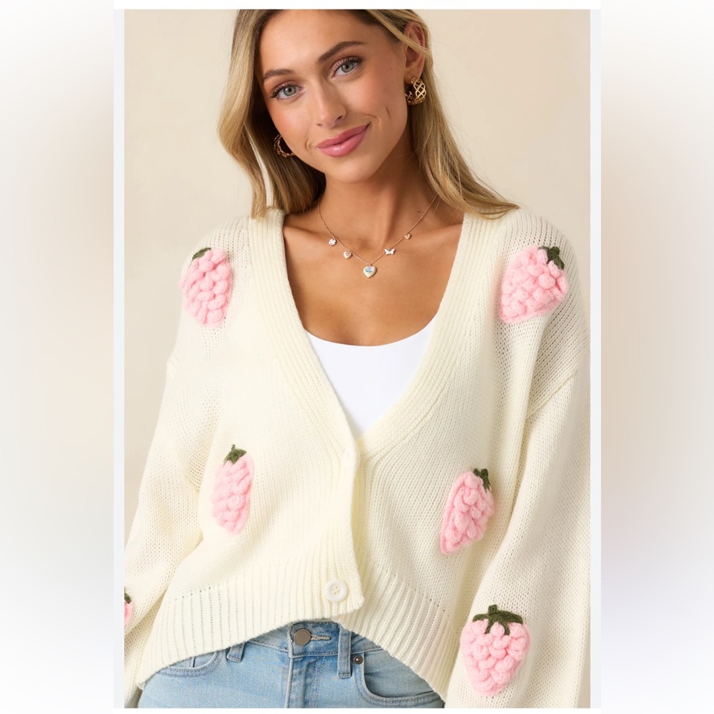 NWOT Luna Ivy Strawberry cardigan